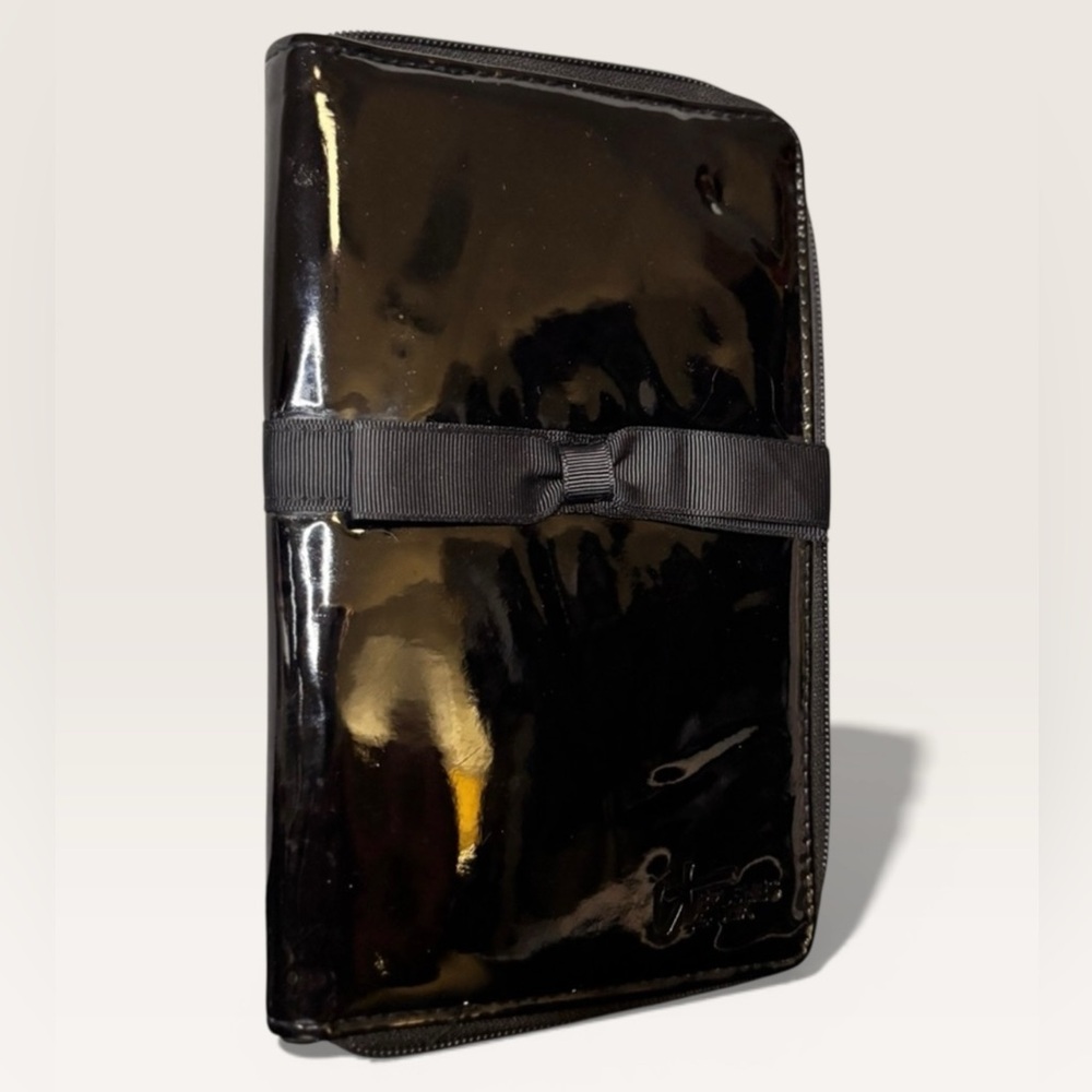 IT Cosmetics Shiny Black Brush Organizer and Cosmetic bag with Bow